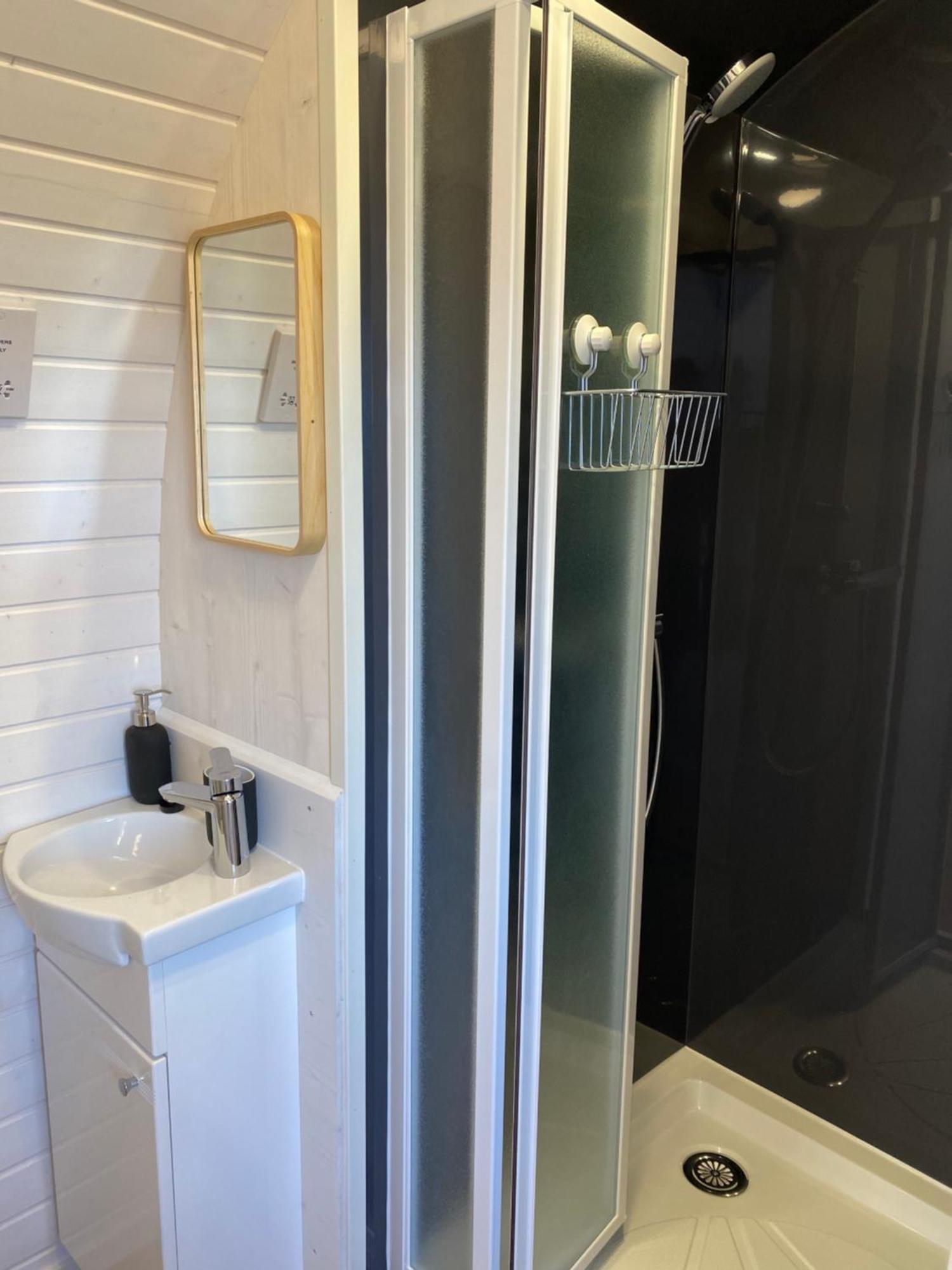 Villa Clotted Cream -Lydcott Glamping, Cornish Sea Views Looe Exterior foto